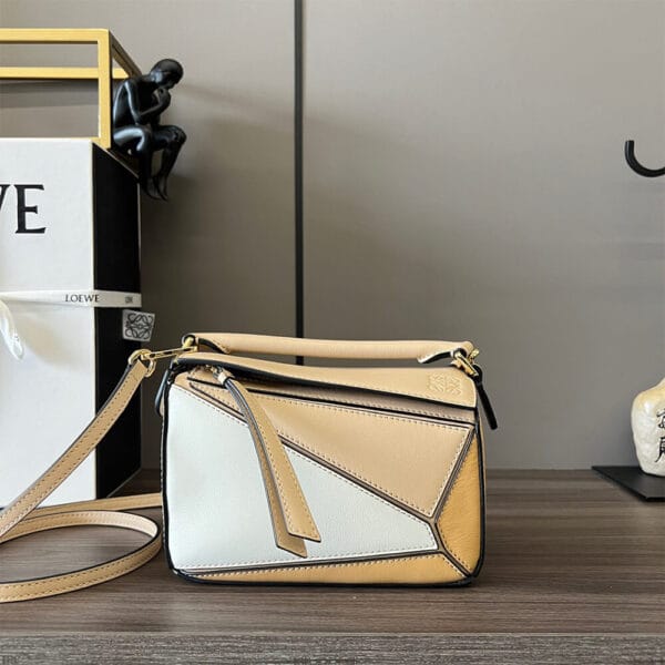 LOEWE Mini Puzzle bag in classic calfskin Beige - Image 2