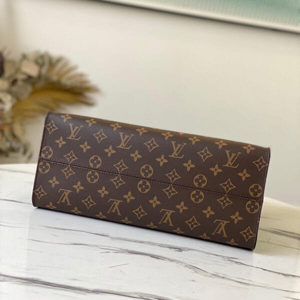 Louis Vuitton ONTHEGO MM black - Image 5