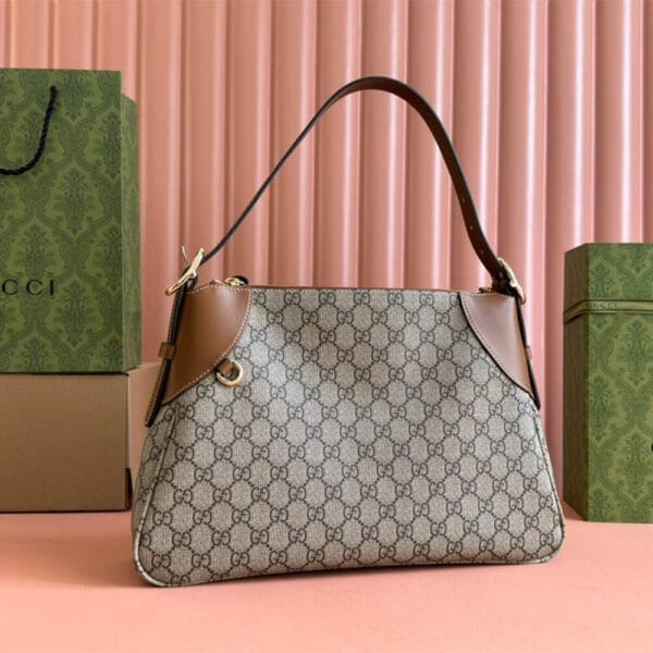 GG Emblem medium shoulder bag Beige - Image 2
