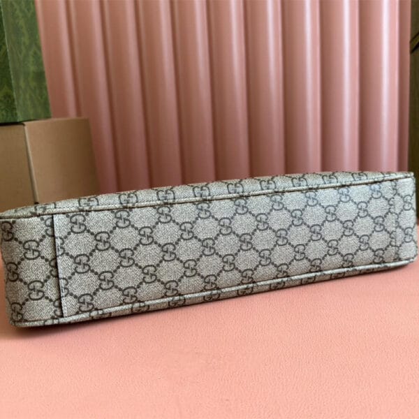 GG Emblem medium shoulder bag Beige - Image 5