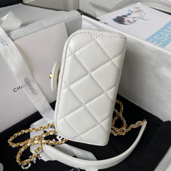 Chanel 23S handle cosmetic bag(high-end grade) Beige - Image 5
