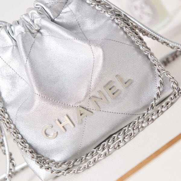 CHANEL 22 MINI HANDBAG Lake Blue - Image 2