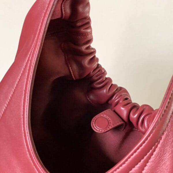 Loewe Medium Squeeze bag in nappa lambskin Pink - Image 8