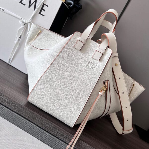 Loewe Small Hammock bag in soft grained calfskin Beige - Image 2