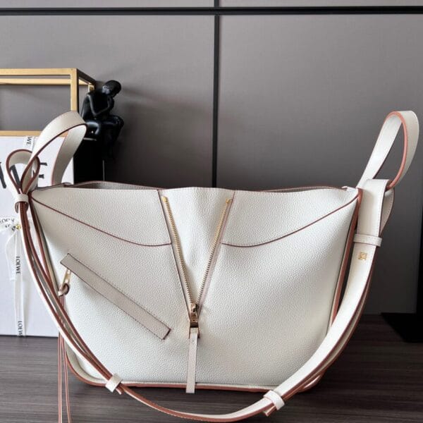 Loewe Small Hammock bag in soft grained calfskin Beige - Image 4