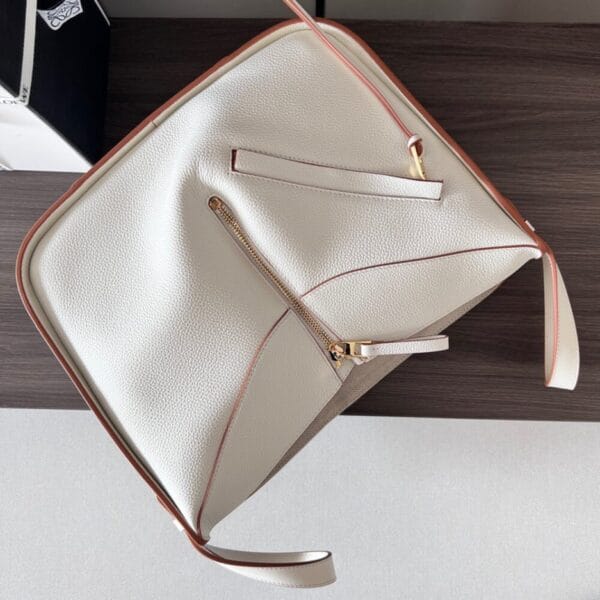 Loewe Small Hammock bag in soft grained calfskin Beige - Image 6