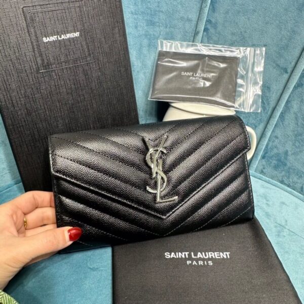 YSL CASSANDRE MATELASSÉ LARGE FLAP WALLET IN GRAIN DE POUDRE LEATHER black - Image 2