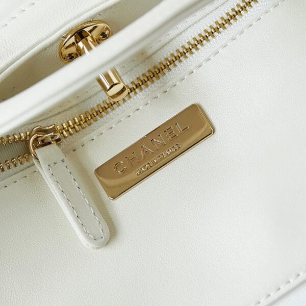 CHANEL 31 Mini Shopping Bag White - Image 7