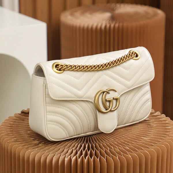 GG Marmont small matelasse shoulder bag Beige - Image 3