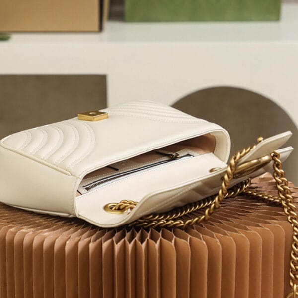 GG Marmont small matelasse shoulder bag Beige - Image 7