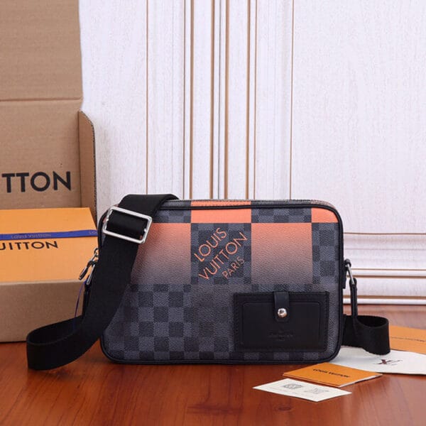 LV Alpha Messenger black - Image 2