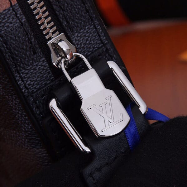 LV Alpha Messenger black - Image 7