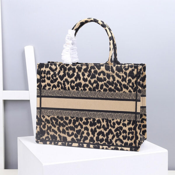SMALL DIOR BOOK TOTE black - Image 4