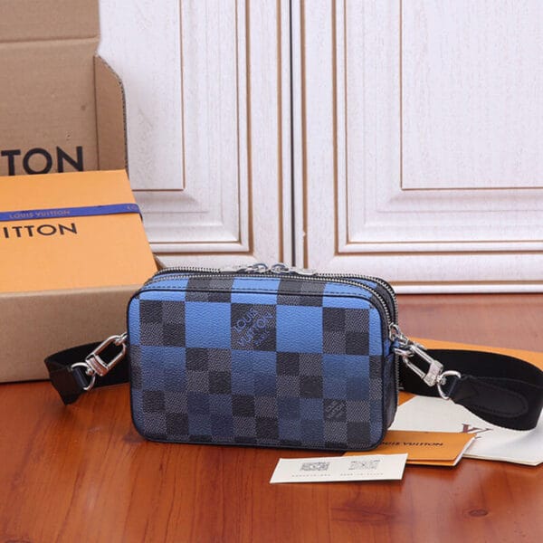LV Alpha Wearable Wallet black - Image 4