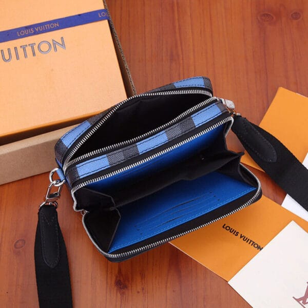 LV Alpha Wearable Wallet black - Image 6
