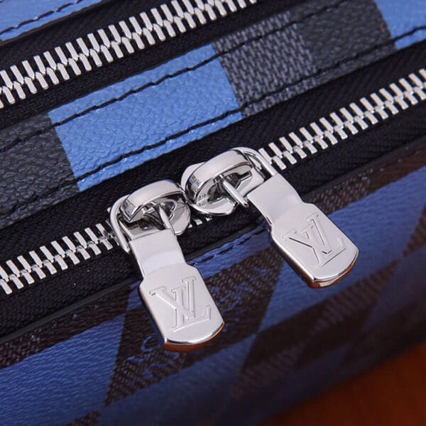 LV Alpha Wearable Wallet black - Image 7