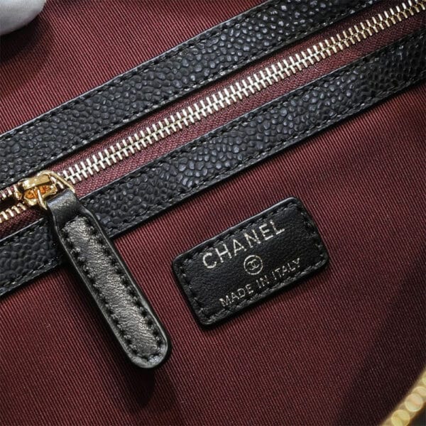 Chanel Classic Zip Up Bag black - Image 7