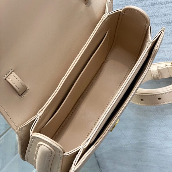Dior Medium 30 Montaigne Avenue Top Handle Bag Beige - Image 8