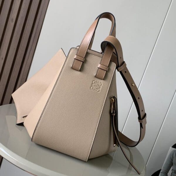 Loewe Small Hammock bag in soft grained calfskin Beige - Image 2