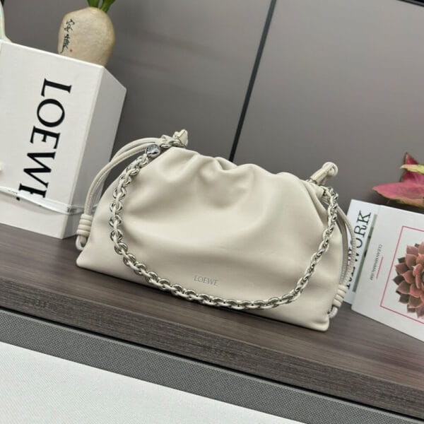 Loewe Medium Flamenco purse in mellow nappa lambskin Beige - Image 2