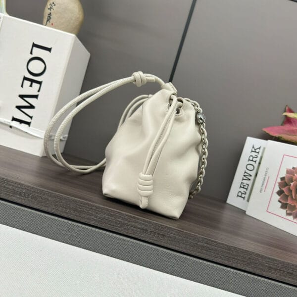 Loewe Medium Flamenco purse in mellow nappa lambskin Beige - Image 3