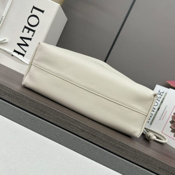 Loewe Medium Flamenco purse in mellow nappa lambskin Beige - Image 5