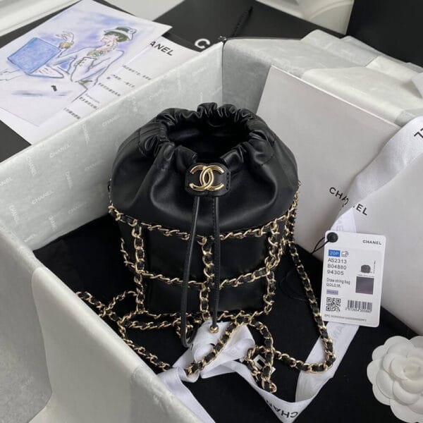 CHANEL Small Drawstring Bag black - Image 2