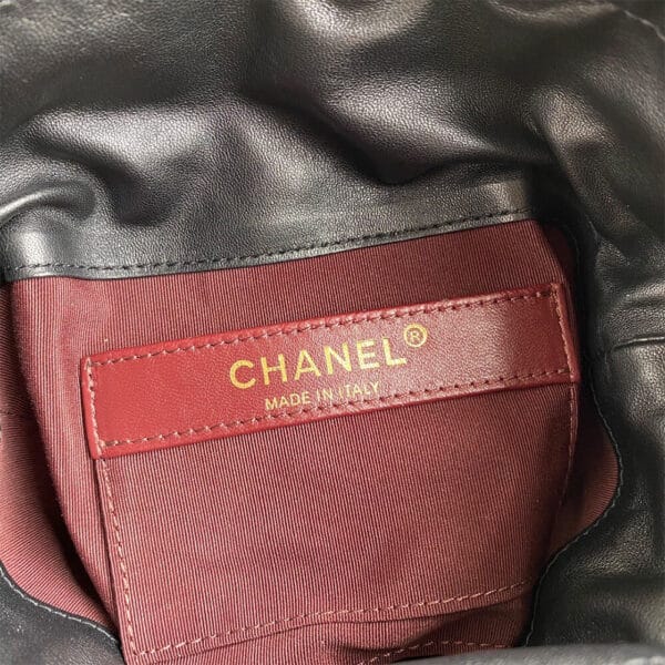 CHANEL Small Drawstring Bag black - Image 7