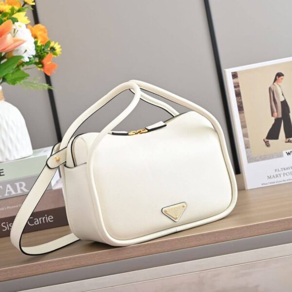 Prada Darling leather handbag Beige - Image 3