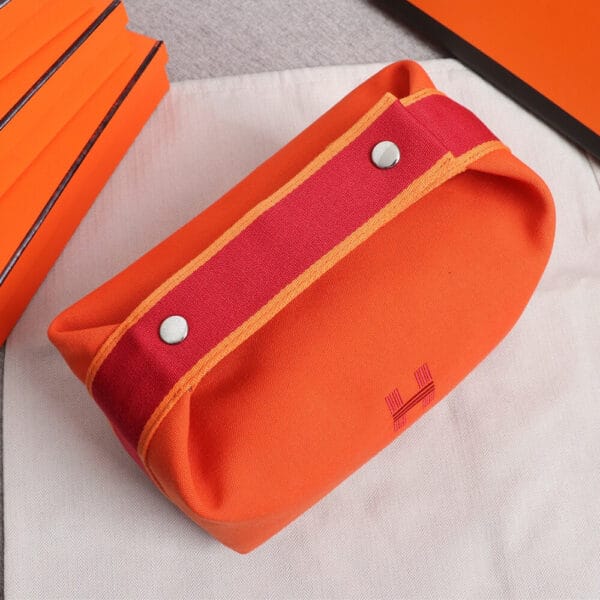Hermes toiletery bag Khaki - Image 5