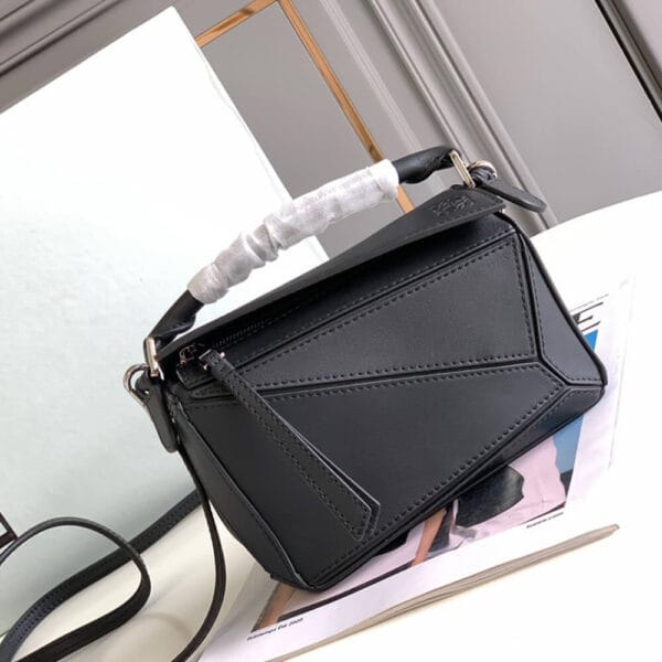 LOEWE Mini Puzzle bag in classic calfskin black - Image 2