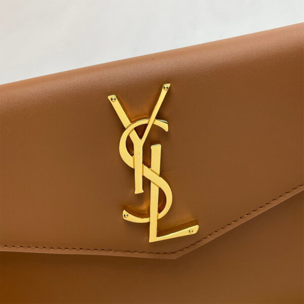 YSL UPTOWN POUCH IN GRAIN DE POUDRE EMBOSSED LEATHER Lake Blue - Image 7