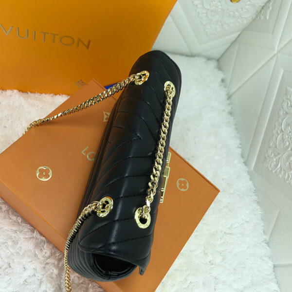 LV NEW WAVE CHAIN BAG black - Image 6