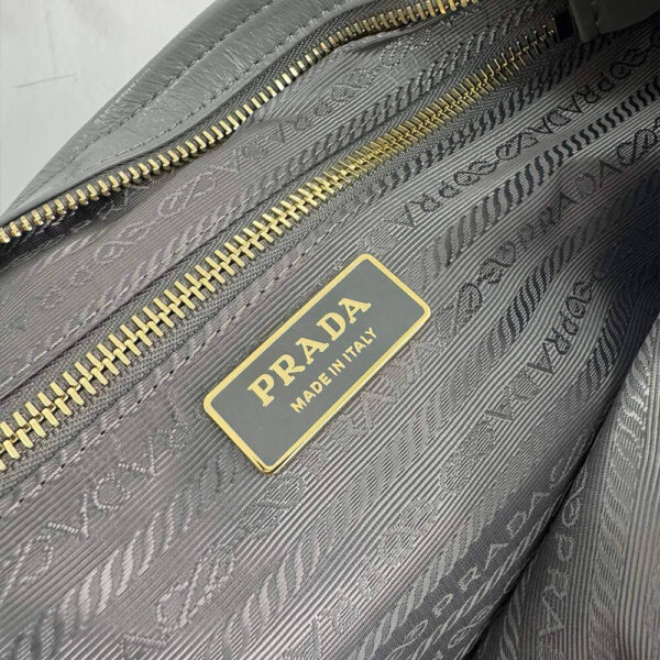 Prada Large leather handbag(high-end grade) black - Image 7
