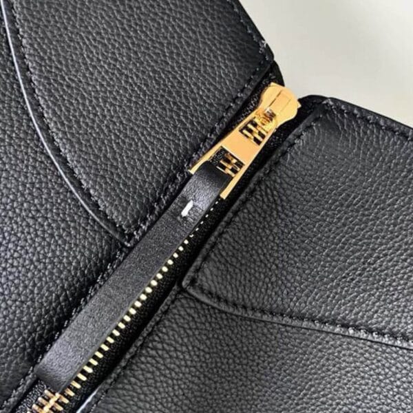 Loewe Small Hammock bag in soft grained calfskin black - Image 6