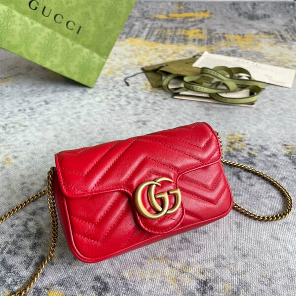 GG Marmont matelasse leather super mini bag Khaki - Image 3