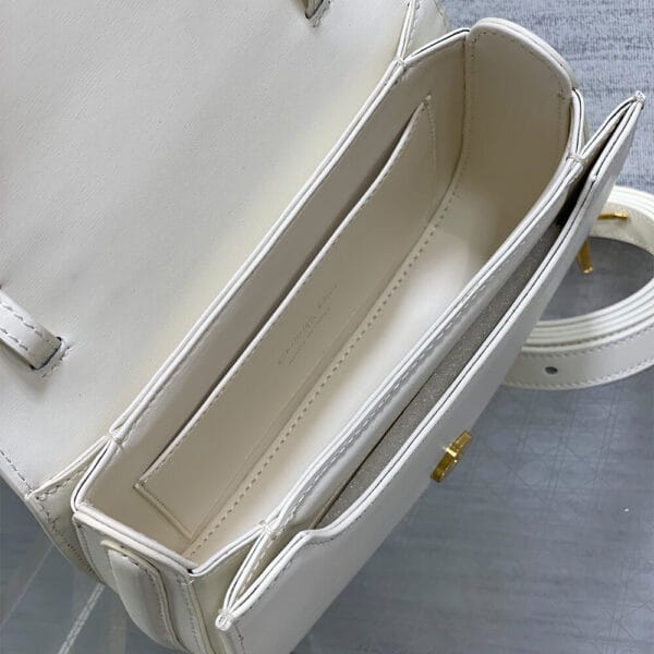 Dior Medium 30 Montaigne Avenue Top Handle Bag Beige - Image 8