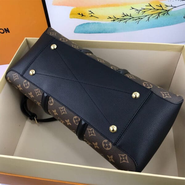 Louis Vuitton SOUFFLOT MM black - Image 6