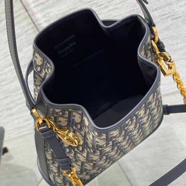 Medium C’est Dior Bag black - Image 8