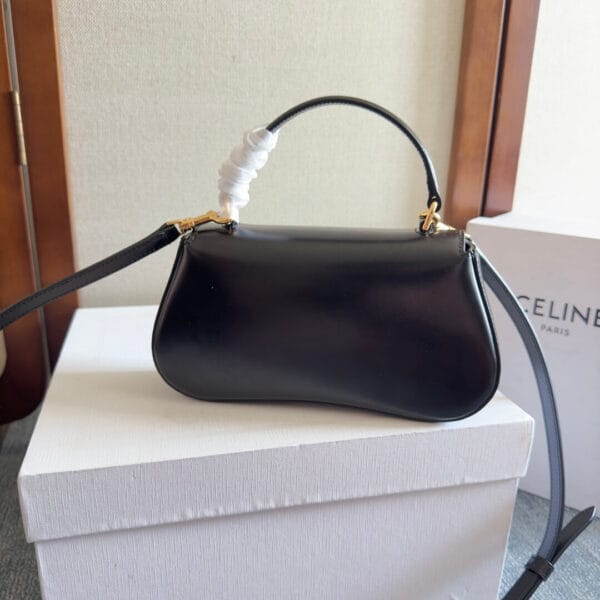CELINE TEEN CELINE LOLA bag in shiny calf leather(High-end Grade) black - Image 4