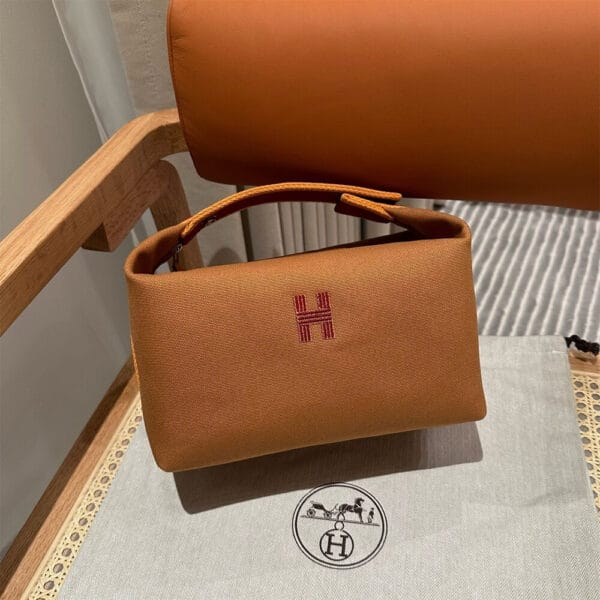 Hermes toiletery bag Khaki - Image 2