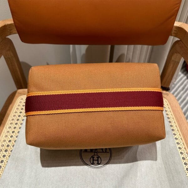 Hermes toiletery bag Khaki - Image 6