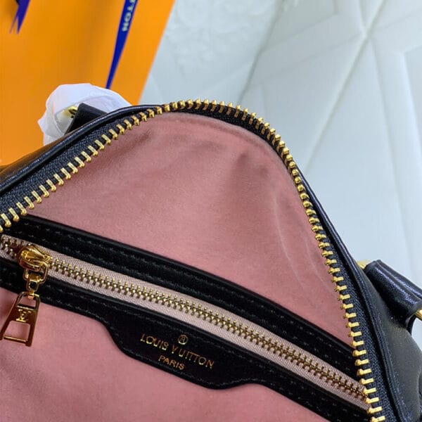 Louis Vuitton SPEEDY BANDOULIERE 22 black - Image 7