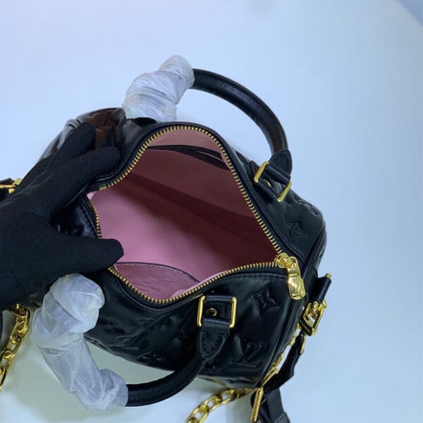Louis Vuitton SPEEDY BANDOULIERE 22 black - Image 8