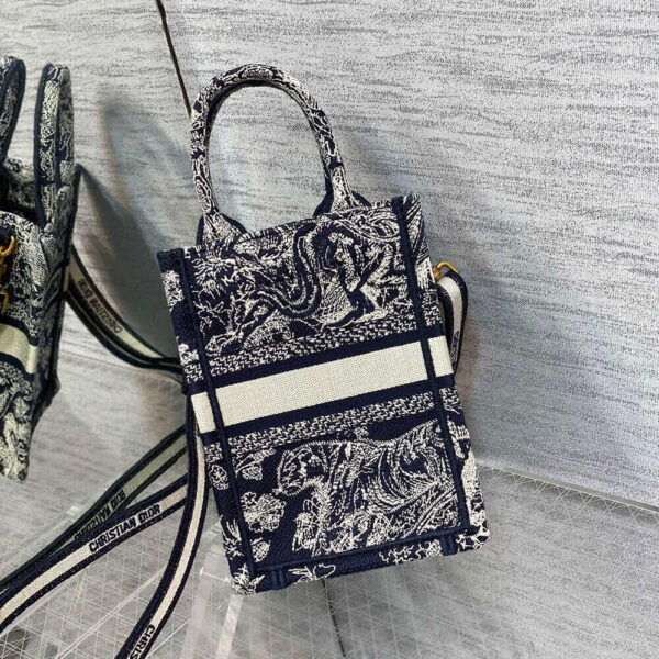 Mini Vertical Dior Book Tote black - Image 4