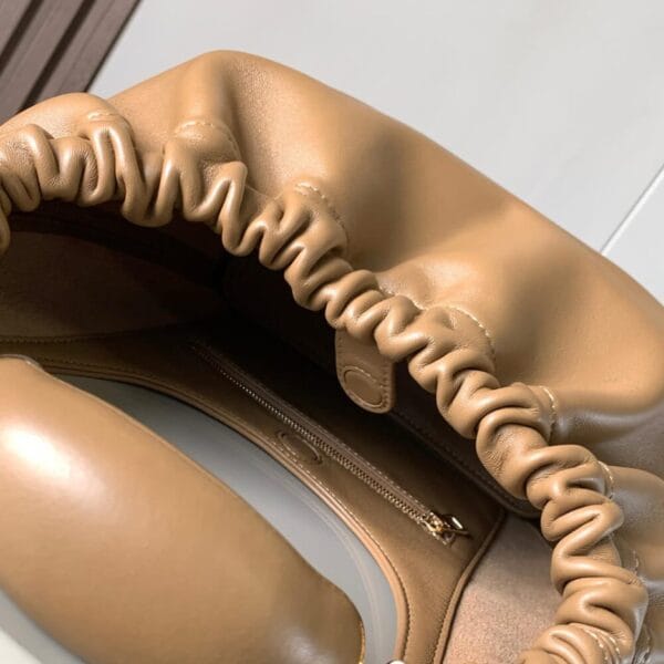 Loewe Small Squeeze bag in nappa lambskin Khaki - Image 8