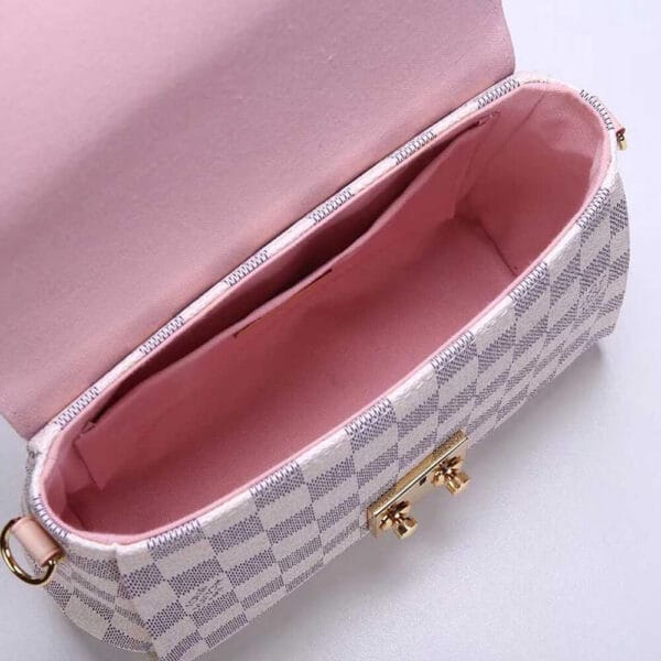 Louis Vuitton CROISETTE Beige - Image 7