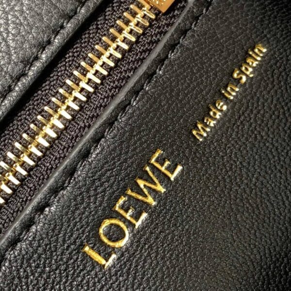 Loewe Small Squeeze bag in nappa lambskin black - Image 7