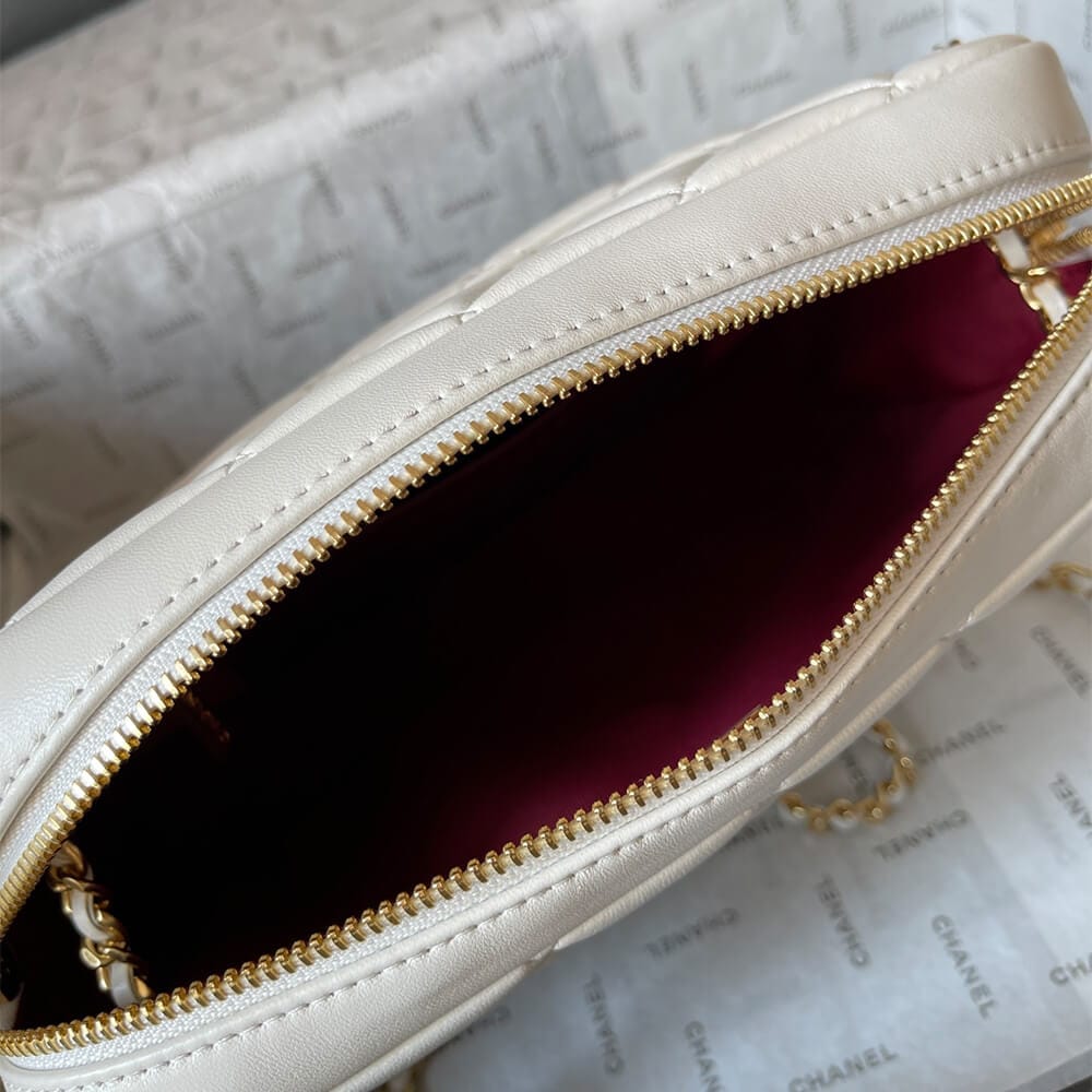 CHANEL large Camera Case White - Image 8