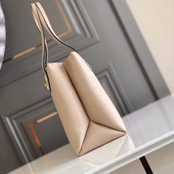 Louis Vuitton Lockme Shopper Bag Beige - Image 4